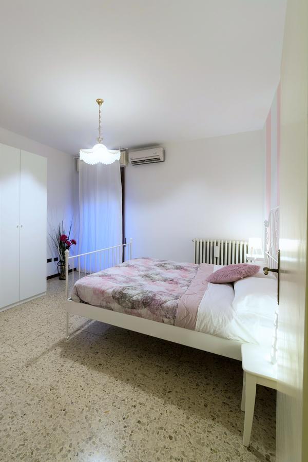 Isa Sirmione Apartments Habitación foto